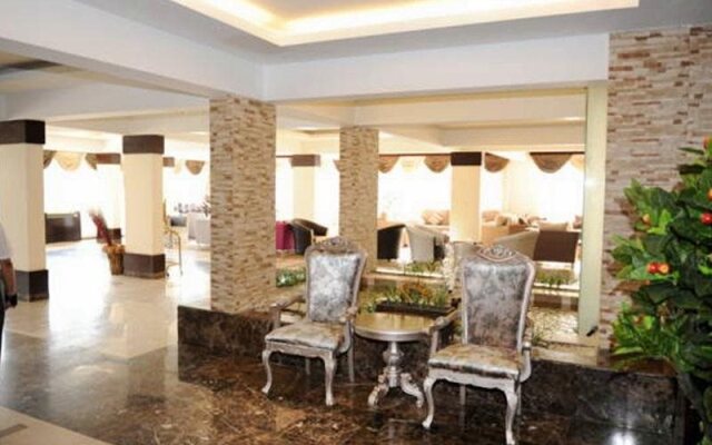 Hotelier Suites