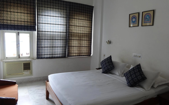 Jaiwana Haveli – Guest Rooms – Udaipur