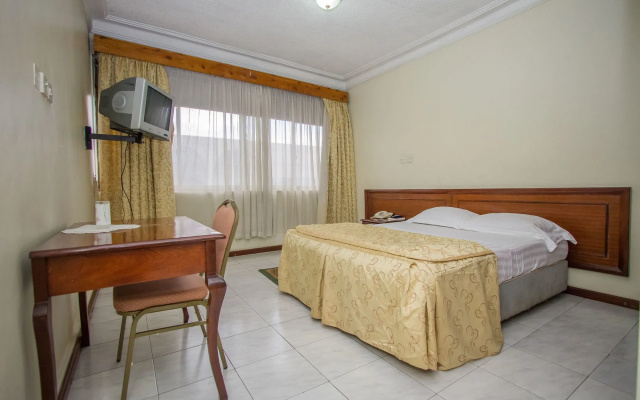 Holiday Express Hotel
