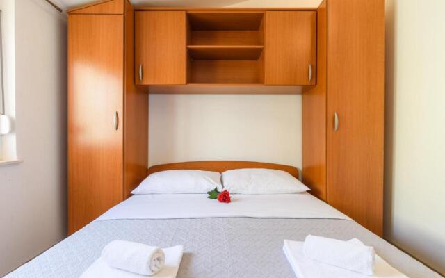 La Bodega Apartments