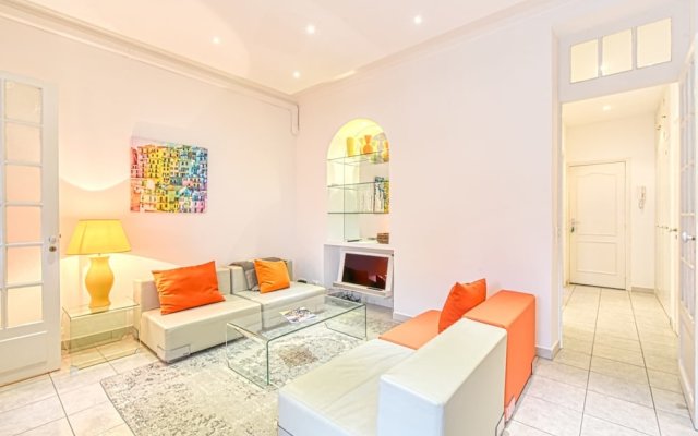 Bright and Beautiful Apartment, 10 Mins From Palais & Croisette
