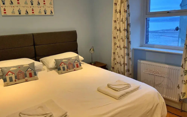 Apartment in Beaumaris With Snowdonia Views