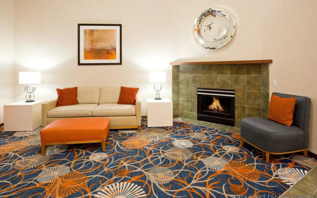 Spark by Hilton La Crosse Onalaska