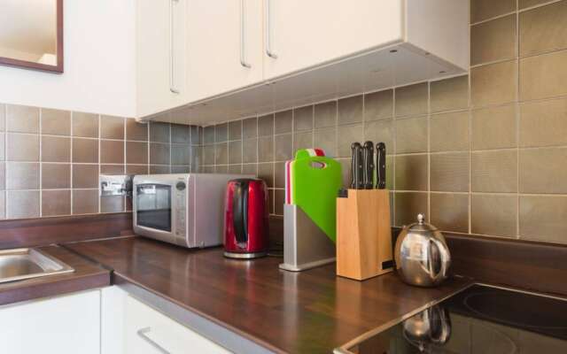 Dual-aspect 2 Bedroom Apartment
