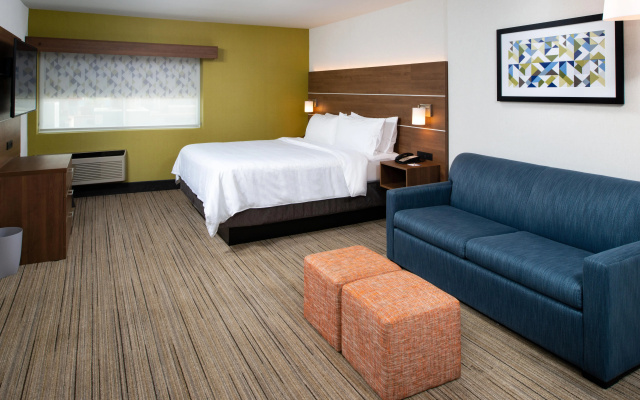 Holiday Inn Express & Suites Los Angeles Downtown West by IHG