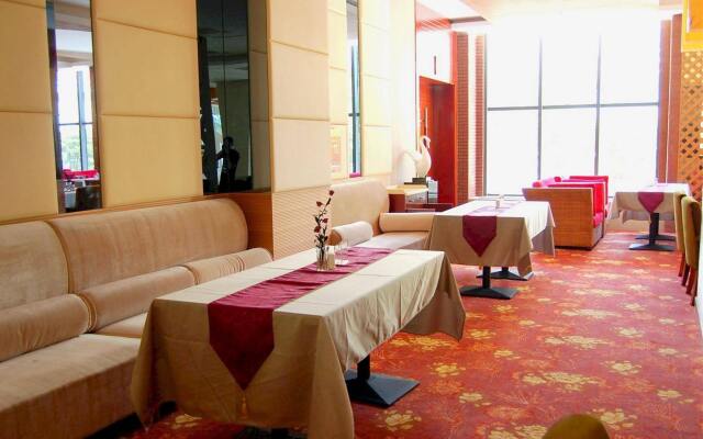 Yichang Guobin Bandao Hotel