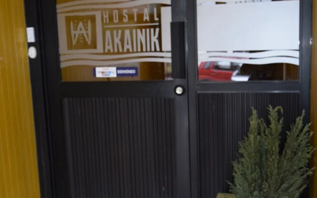 Hostal Akainik