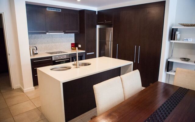 131 Luxury Swimout
