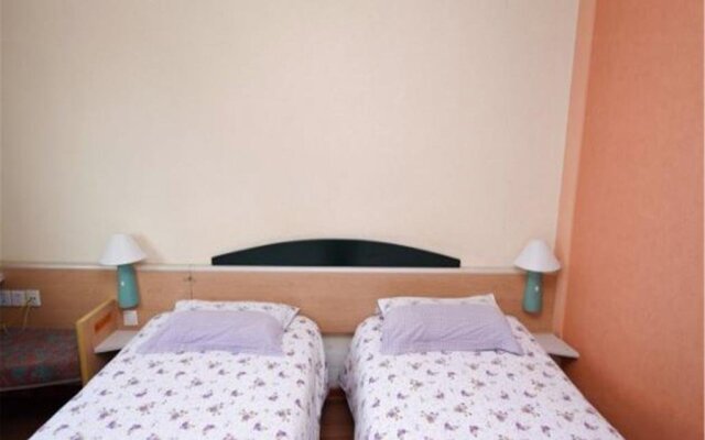 Motel Qingdao Licang Square