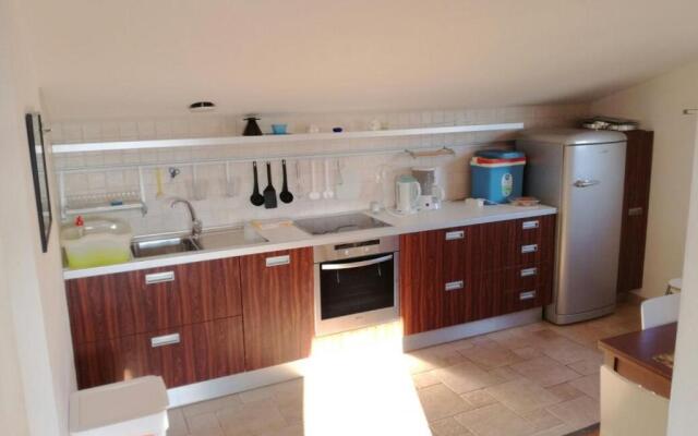 Nice, cosy studio apartment with shared outdoor pool