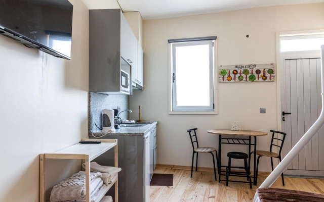 House on a rustic Island At Campanha Trainstation