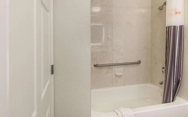 LaQuinta Dalla North / Arlington