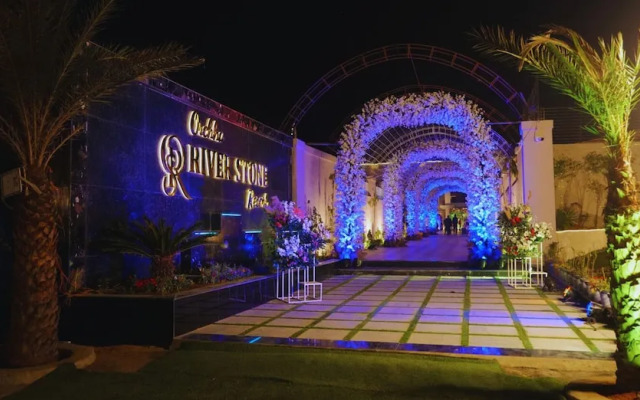 Orchha River Stone Resort