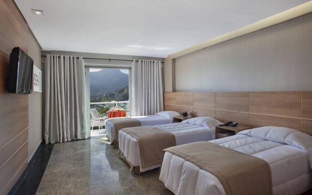 Royalty Barra Hotel