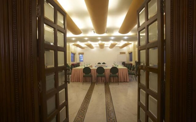 Crescent Park Hotel