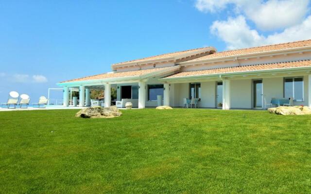 White Club Residence