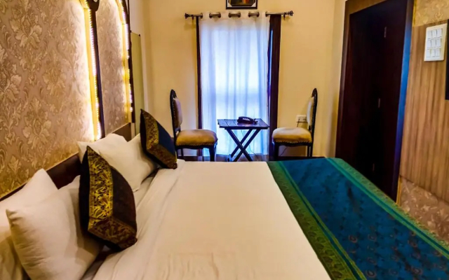 Dwivedi Hotels Sri Omkar Palace