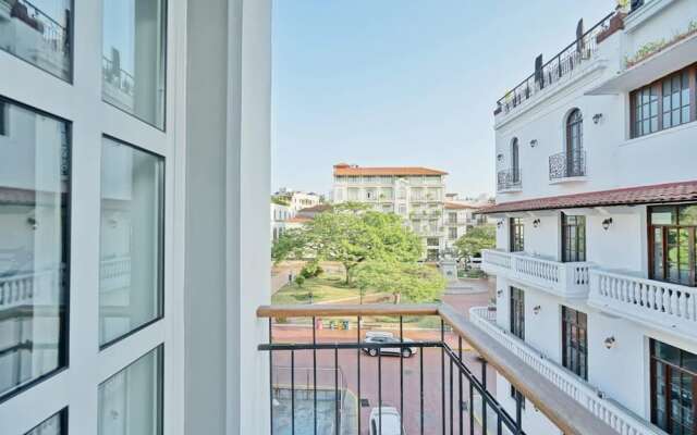 w Lively 2BR in Plaza Herrera