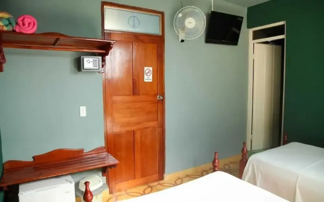 Sombrilla ft Mansion Cantero - Adults Only