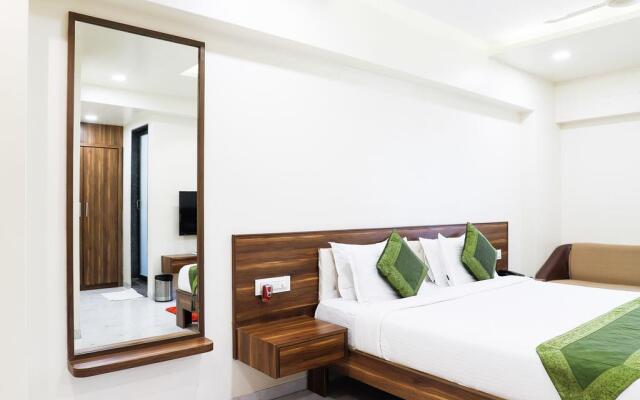 De grandeur hotel & banquets