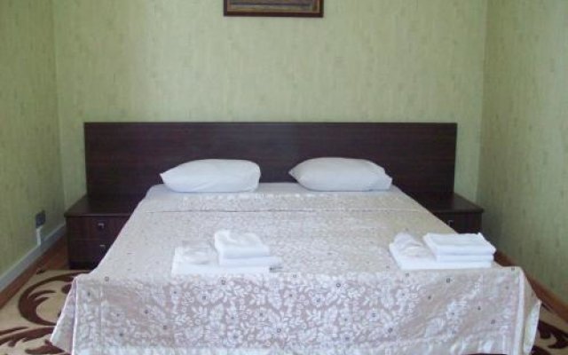 Qubek Hotel