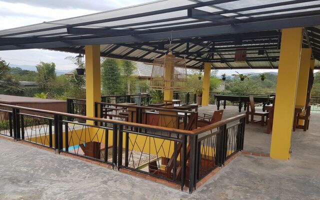 Slow Life Sabaidee Pai Bed & Breakfast