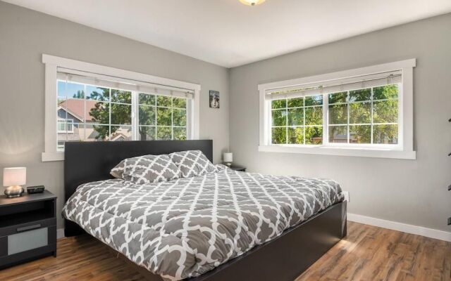 Seattle Vacation Home: The Milky Way