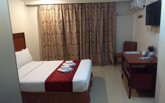 Vaccinated Staff - Capital O 824 Chinatown Lai Lai Hotel