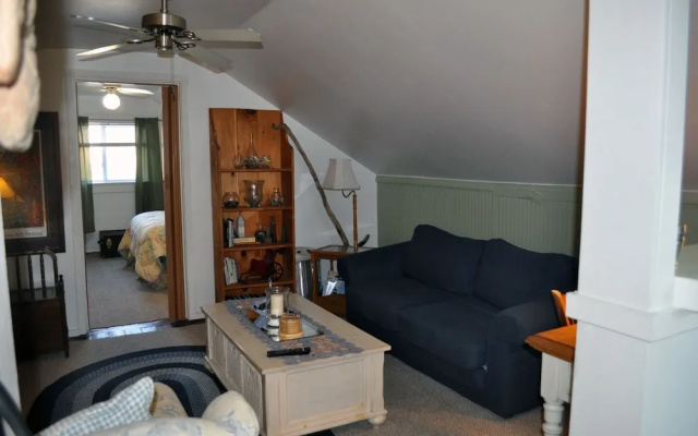 Otter Creek Inn