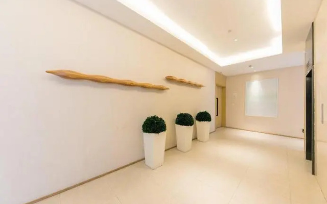 JI Hotel Shanghai Xujiahui Yishan Road