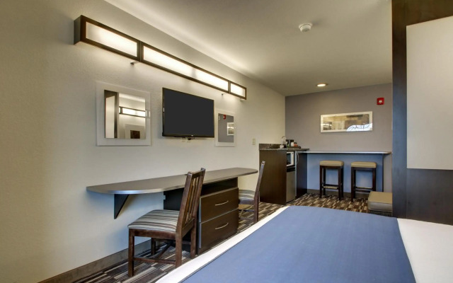 Microtel Inn & Suites by Wyndham Tuscaloosa Near University