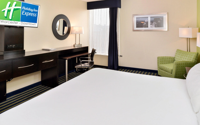 Holiday Inn Express Worcester