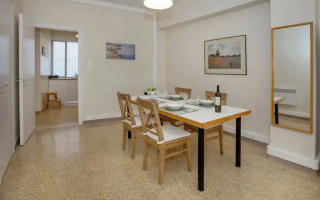 Central apartment on pedestrian street