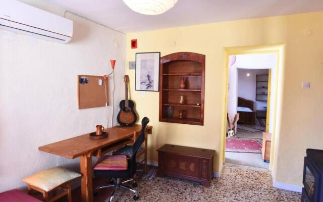 2 Bedroom Art House in Kavala