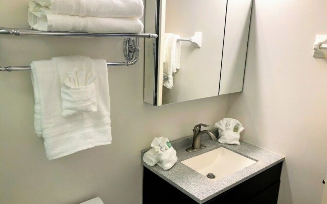Olde Naples Condo #805