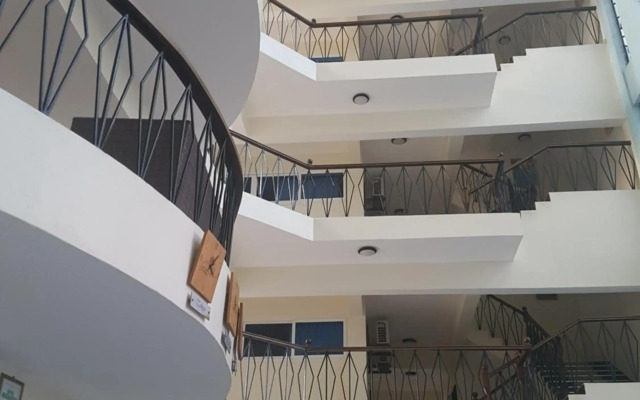 Modern Beachfront Studio Apartment B44