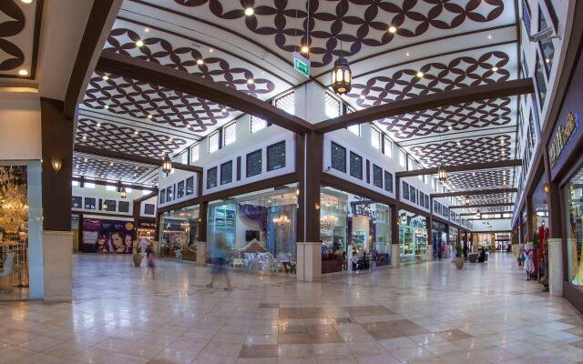 Ayla Bawadi Hotel & Mall