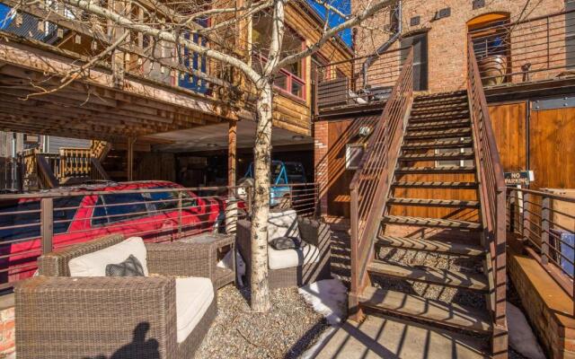 736 Main Street Loft