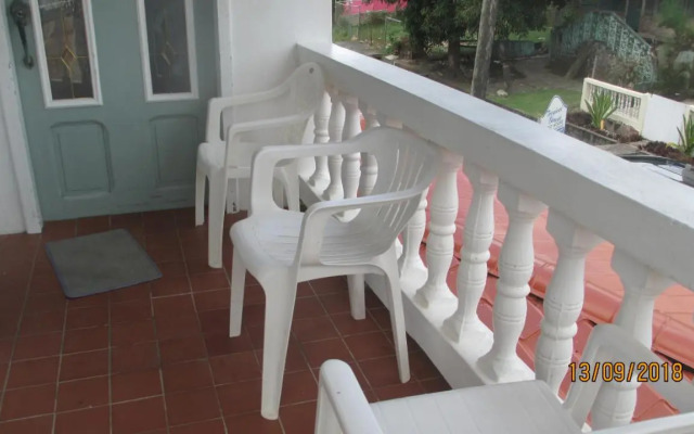 Tropical Breeze Guest House