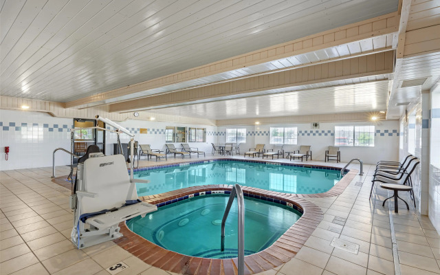 Best Western Firestone Inn & Suites