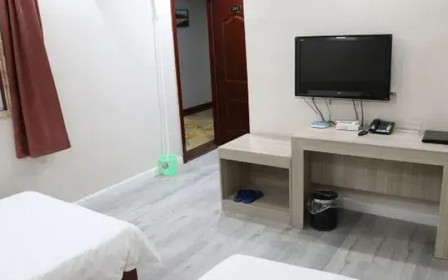 Korla Ruixin Express Hotel