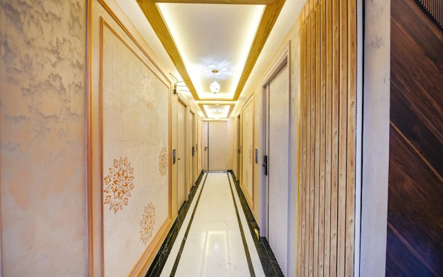 Fabhotel Grand Palazzo