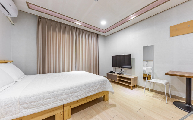 Boryeong Dacheon Haha Pension