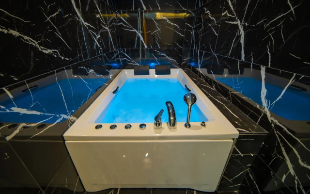 Garden Room Suit Hotel