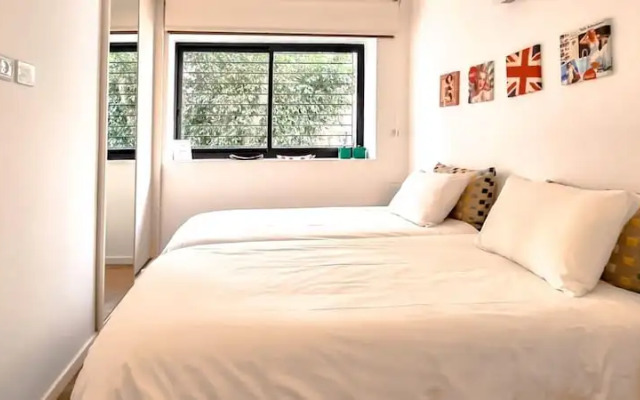 Rupin Nacre in Tel Aviv-yafo