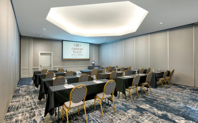 Crowne Plaza Suites Arlington by IHG