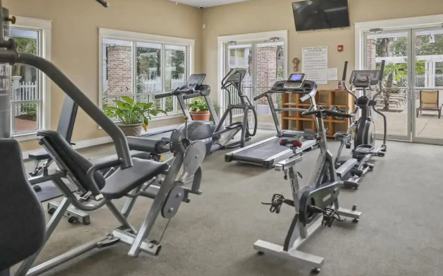 Margot Bay Condo by RedAwning