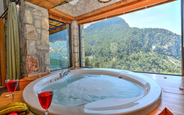 "private Villa Oliver With View Ideal Spot for a Honeymoon or Romantic Trip"