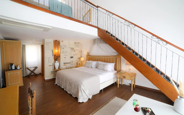 Cocos The Club Solto - Boutique Class