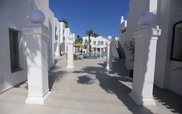 Yalinn Hotel